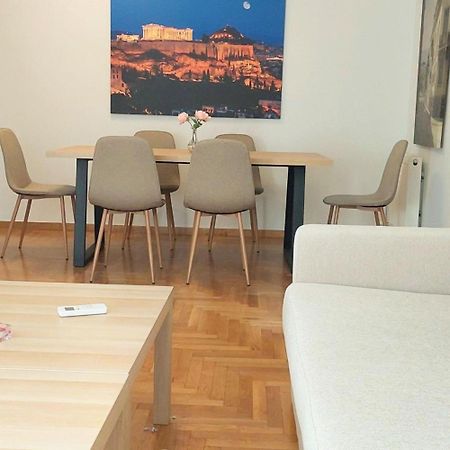Elegant Apartment In Plaka เอเธนส์ ภายนอก รูปภาพ